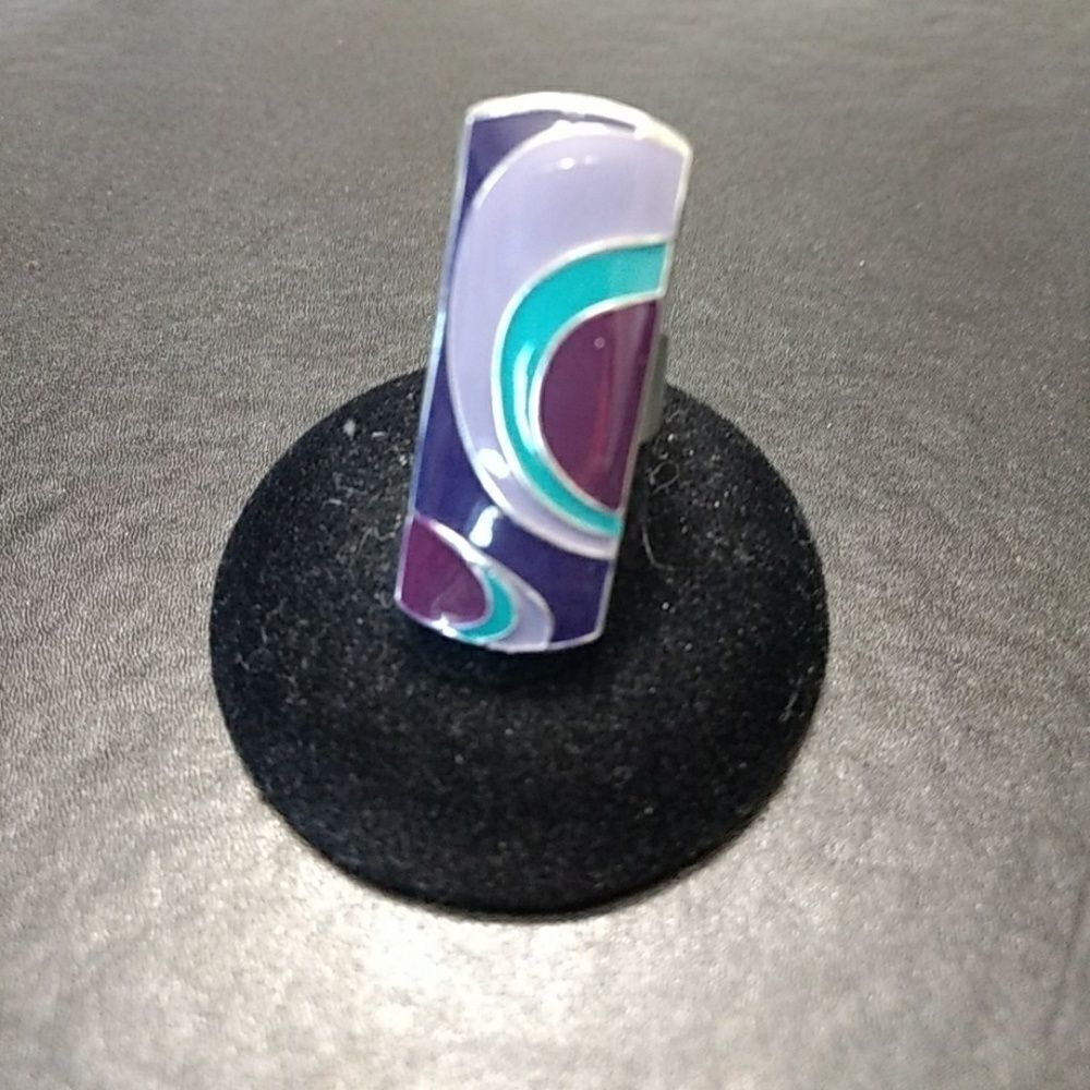 Silver tone purple swirly ring size 6.25